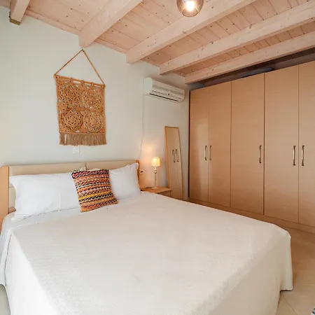 Willa White Lefkada *