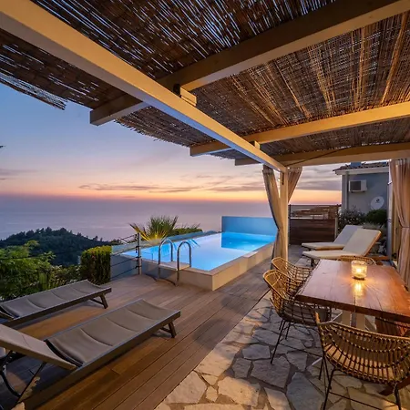 White Lefkada * Kalamítsi