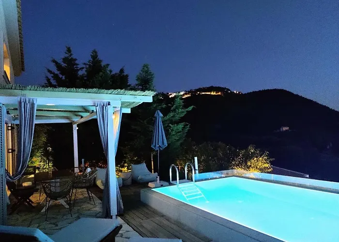 White Lefkada Willa Kalamítsi