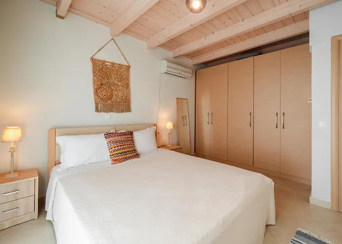 Willa White Lefkada *